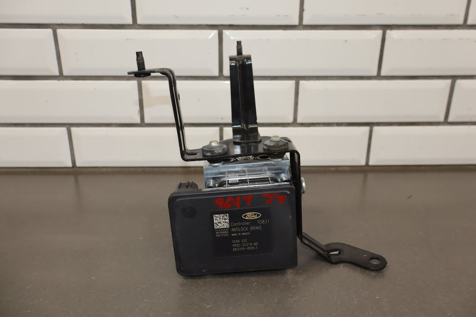 2015 Ford Mustang GT ABS Pump Module Assembly OEM fr3c-2c219-bd