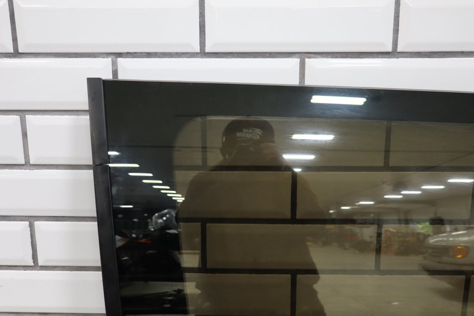 1998-2002 Toyota Land Cruiser J100 Left Rear Vent Window Glass