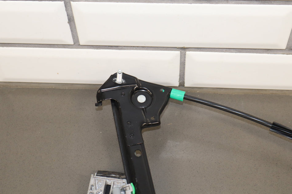 2005-2013 Chevrolet Corvette C6 Driver Left Front Door Regulator OEM 22895755