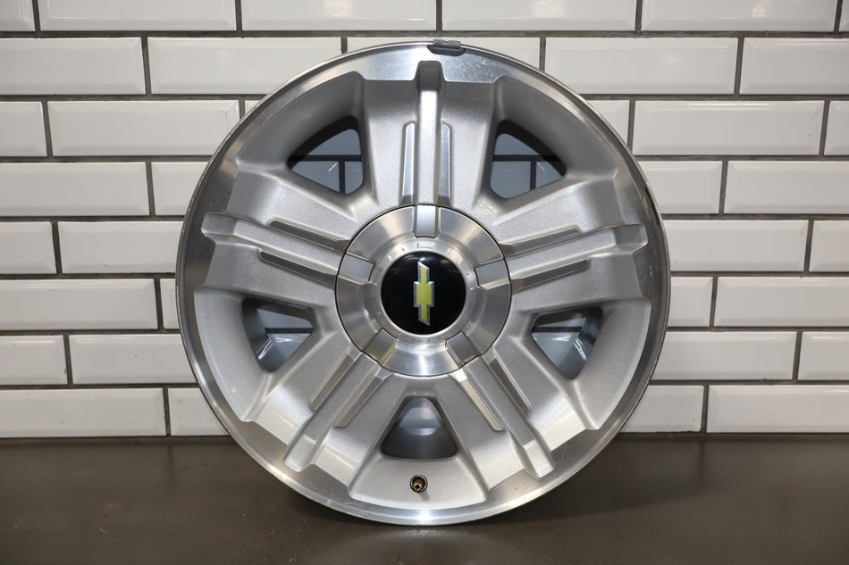 2008-2014 Chevrolet Tahoe Suburban Z71 18" Alloy Wheel 09598055 OEM