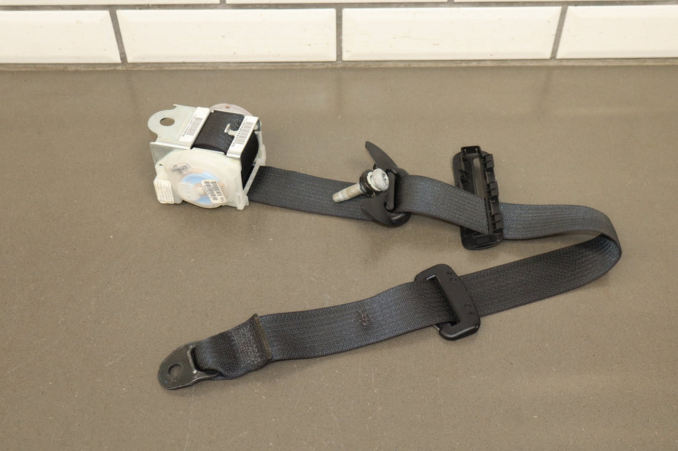 2016 Dodge Charger Scat Pack Left Rear Seat Belt Black X9