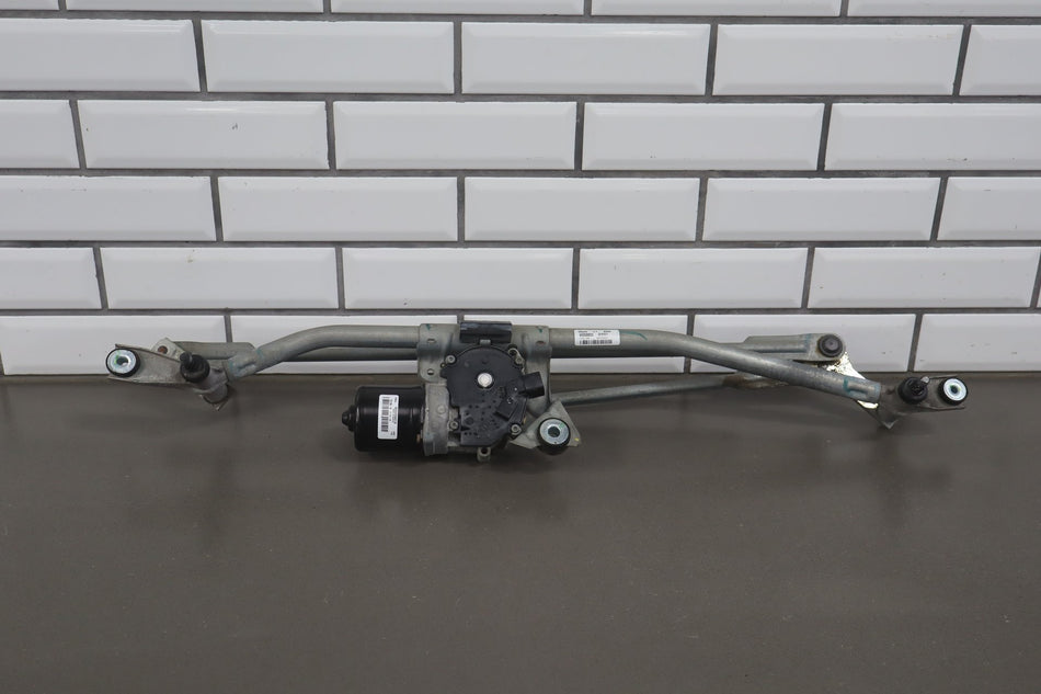 2014-2018 GMC Sierra 1500 Front Wiper Motor OEM