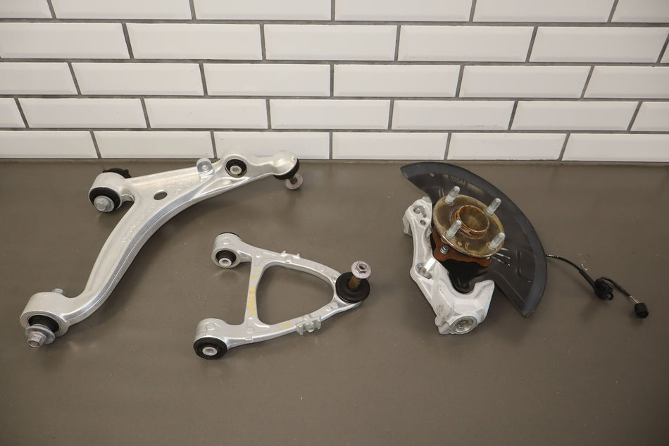 2019 Fiat 124 Spider- Right Front Suspension Knee