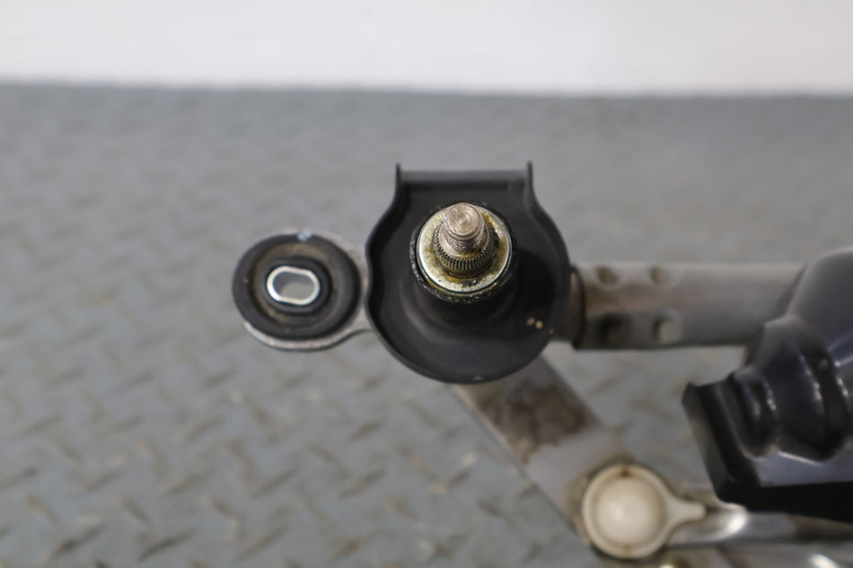 2012 Fiat 500- Wiper Linkage