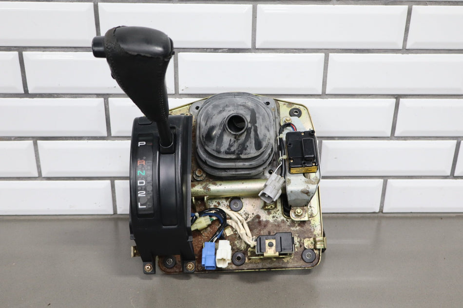 1997 Lexus LX450 J80- Floor Shifter