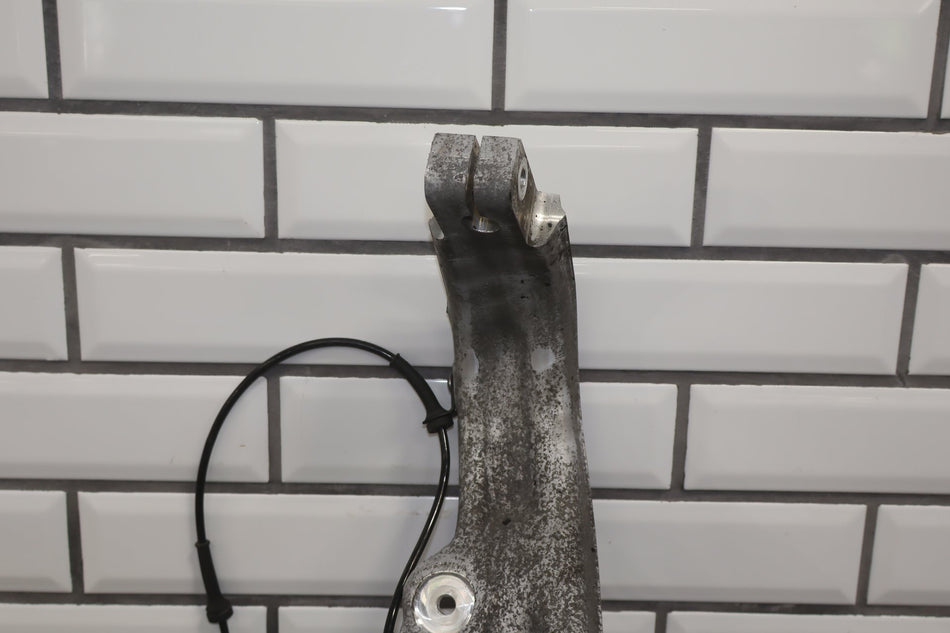 2016-2020 OEM Tesla Model X Front Left Driver Side Spindle Knuckle W/ Hub