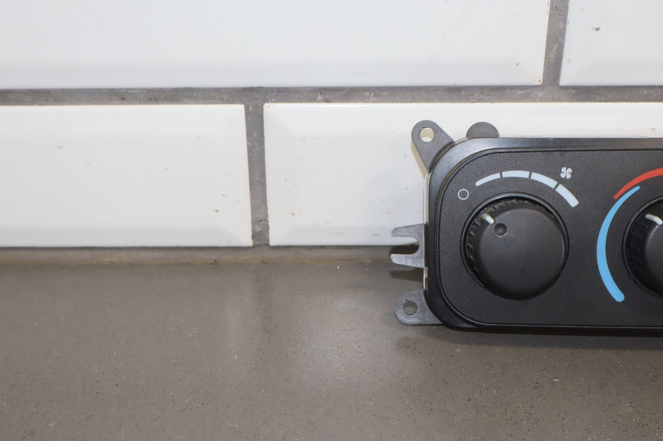 2004 Dodge Dakota Climate Control OEM