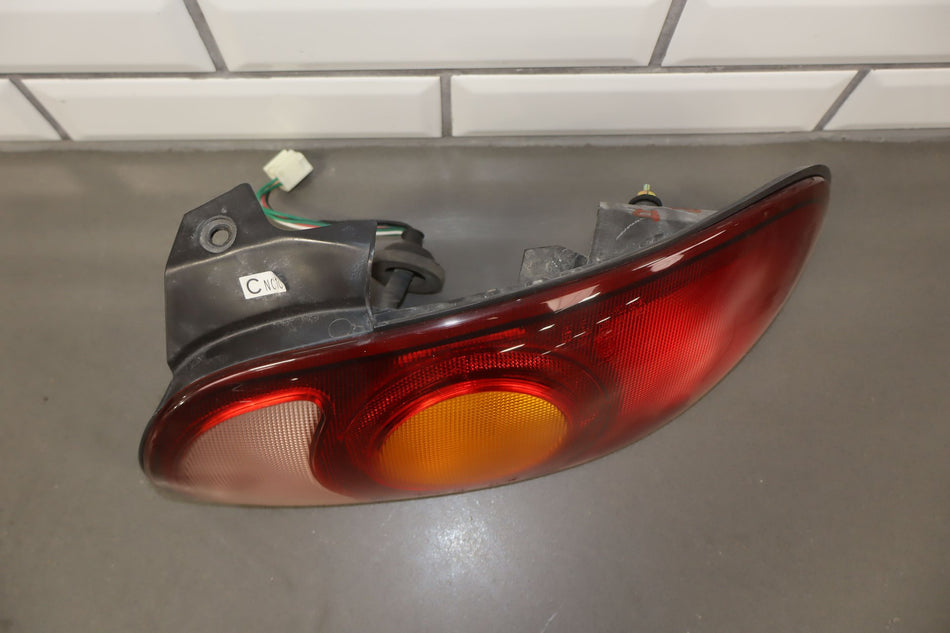 2000 Mazda MX-5 Miata Right Tail Light Genuine 60279