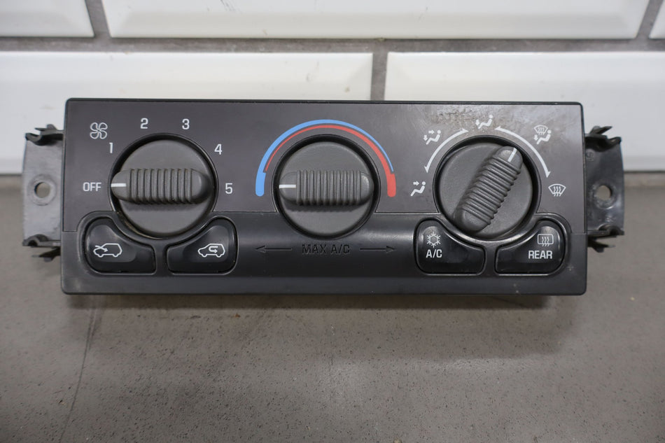 Heater/AC Controls, 2002, Chevrolet, Silverado 2500