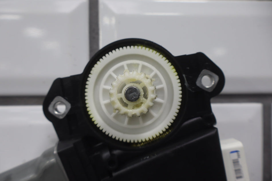 2012 GMC Yukon GMT900- Sun Roof Motor