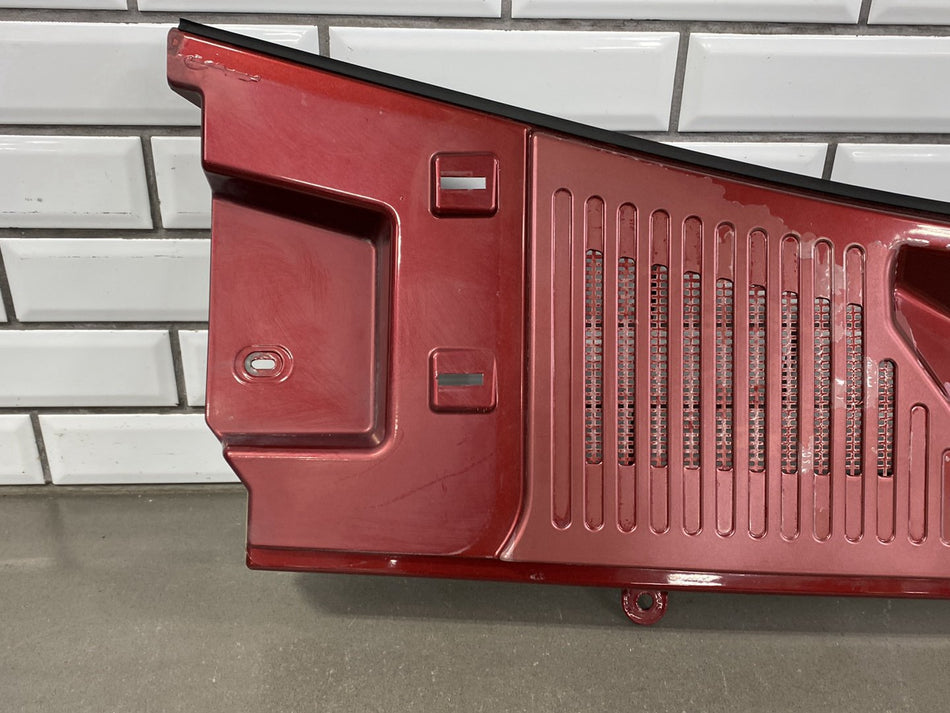2003-2009 Hummer H2- Center Cowl Vent Panel Red Metallic 502 19256401