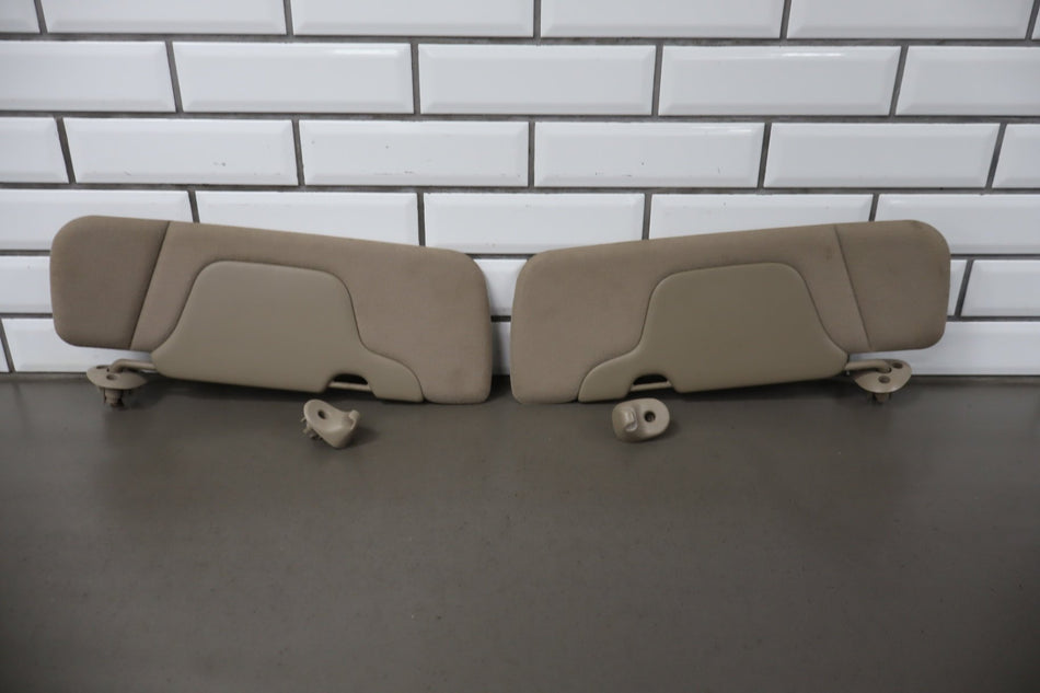 2001 GMC Sierra 2500 HD GMT800- Sun Visor Pair