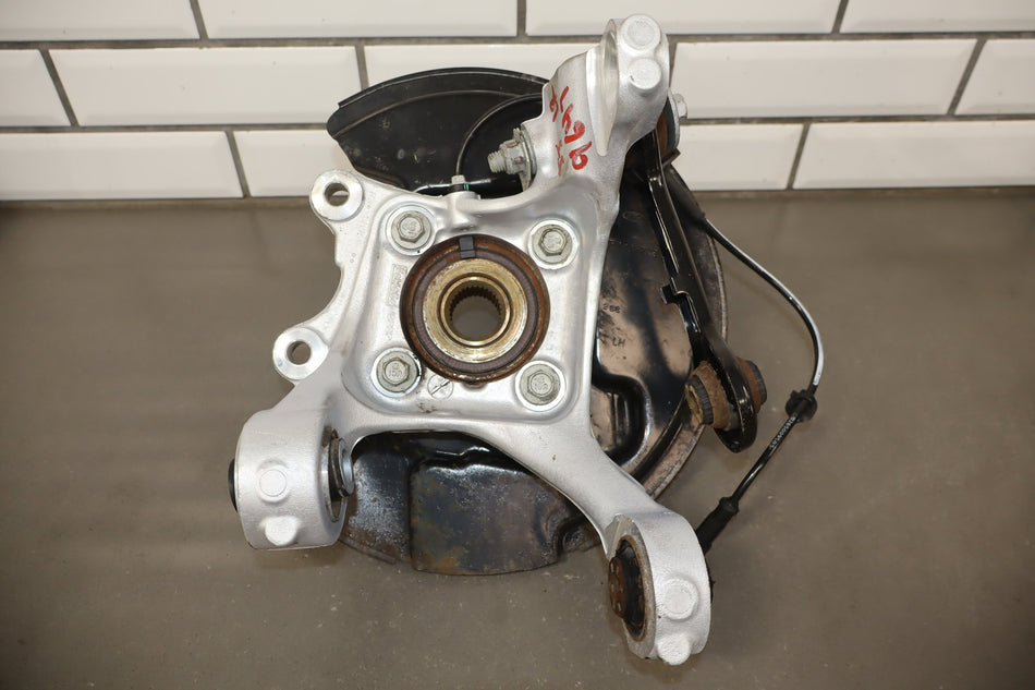 2015 2023 Ford Mustang Rear LH Driver Side Suspension Assembly OEM USED