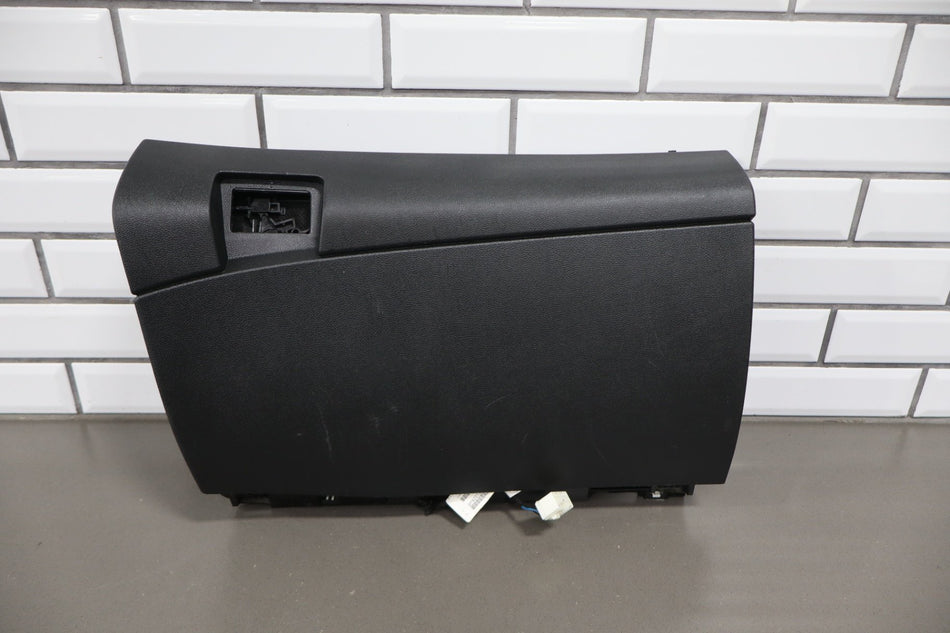 2009 Pontiac G8- Glove Box
