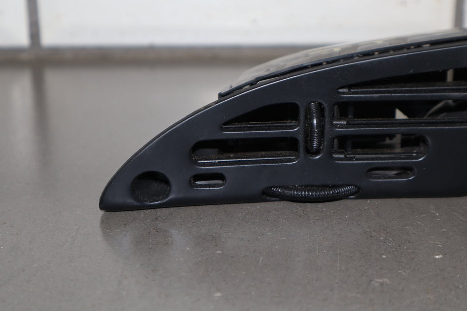 1990-1996 Chevrolet Corvette C4 - Left Dash Air Vent 10161885