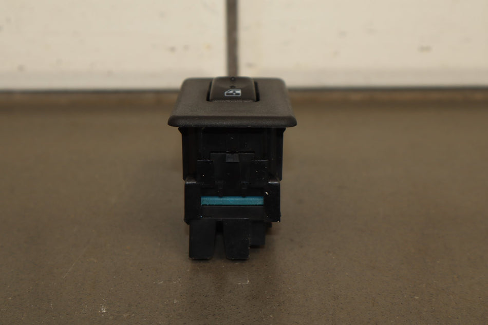 2003-2007 Hummer H2 - Left or Right Rear Window Switch 15093146