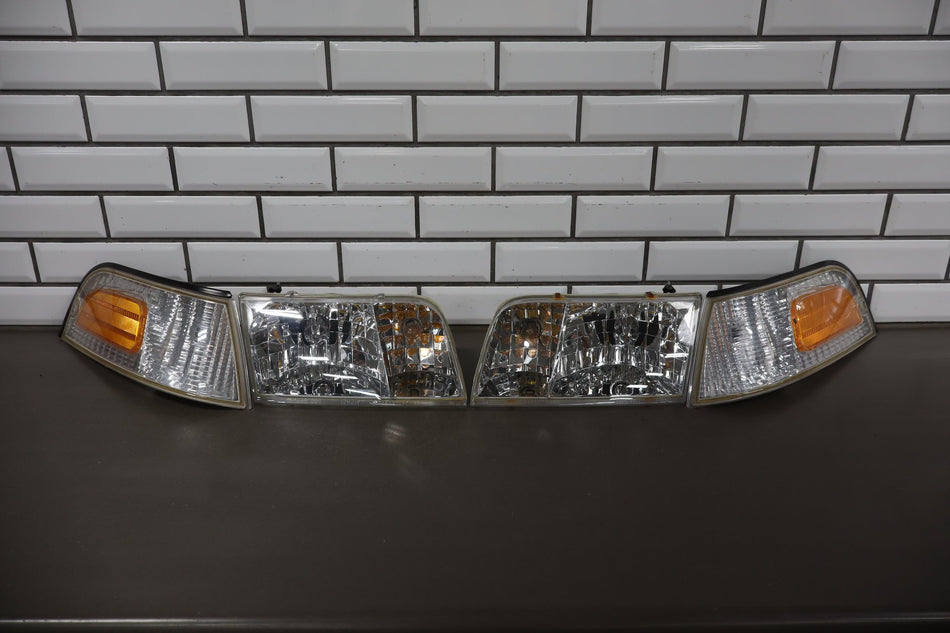 2003-2011 Ford Crown Victoria LX Headlight Set
