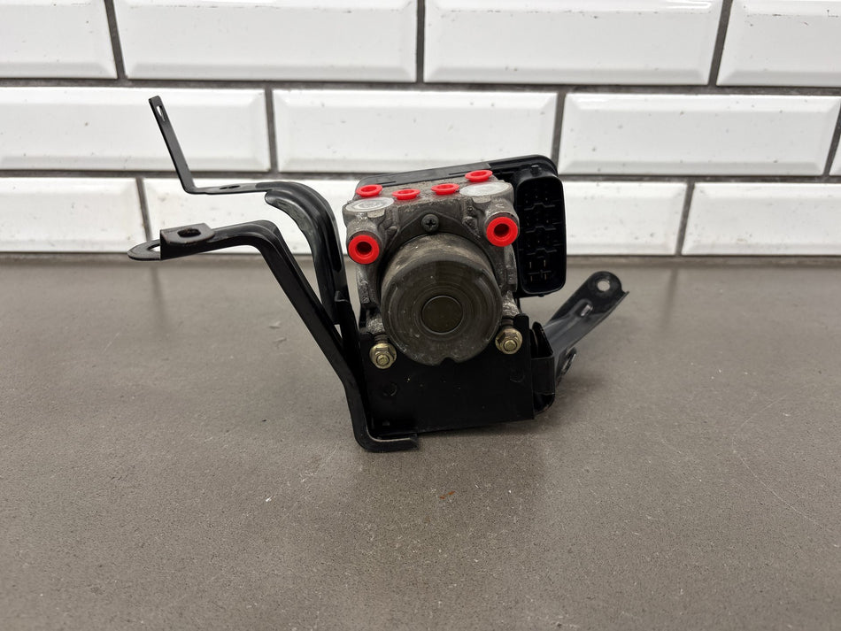 00-05 Toyota MR2 Spyder (ZZW30) ABS Anti Lock Brake Pump 44510-17090 OEM