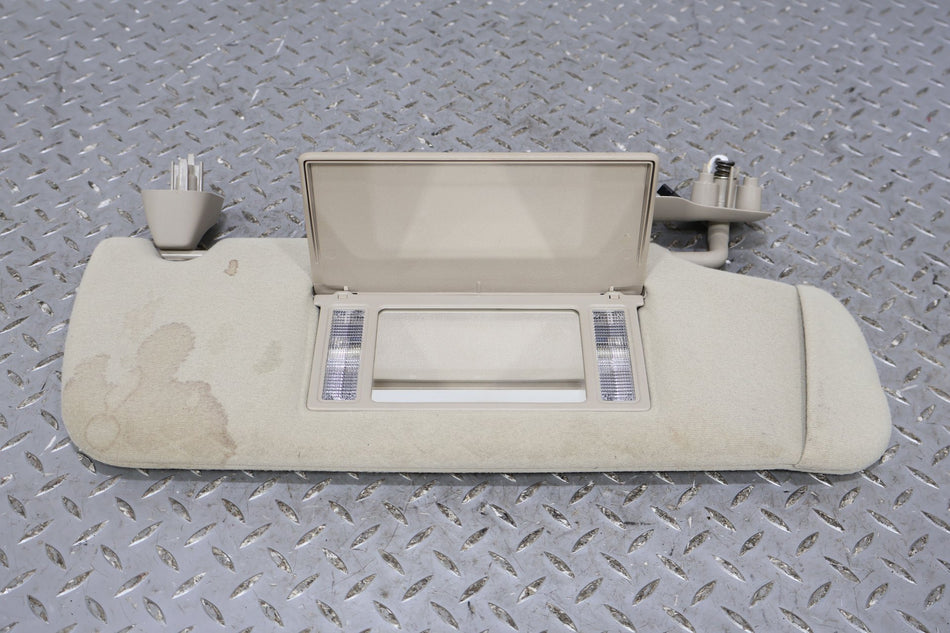 03-06 Cadillac Escalade Sun Visor Pair (Shale)