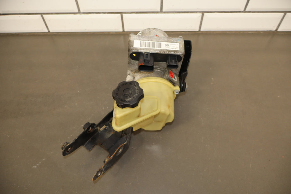 2011-14 Dodge Challenger Electric Power Steering Pump w/ Reservoir