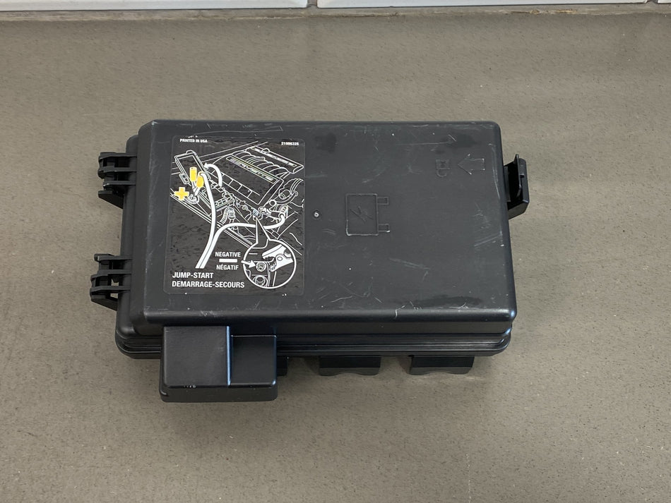 05-07 Chevy Corvette C6 Engine Fuse Box 21996326