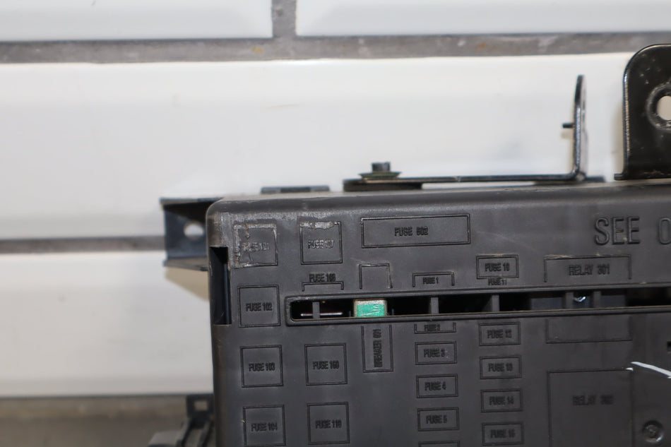 2005-2007 Ford F250 F350 Super Duty Cabin Fuse Box 5C3T-14A067-AD OEM