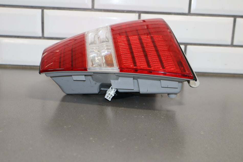 2006 Lexus LS430 Right Tail Light OEM
