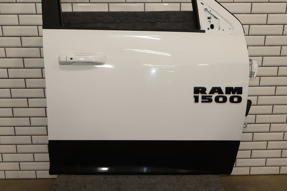 09-18 Ram 1500/2500/3500 Right RH Front Door Crew/Quad Cab