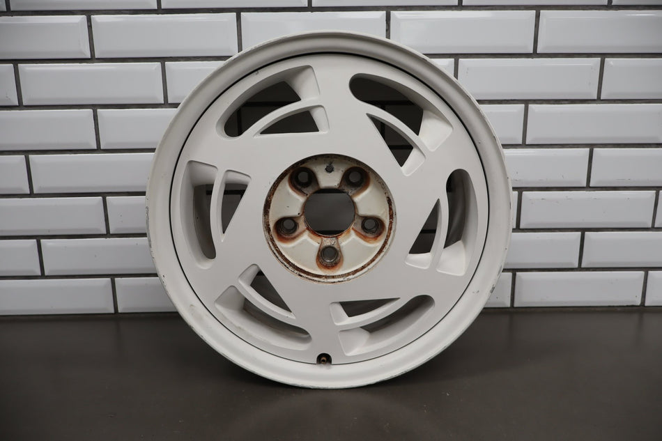 1988 Chevrolet Corvette C4 35th Anniversary White Left Rear 17x9.5 OEM Wheel
