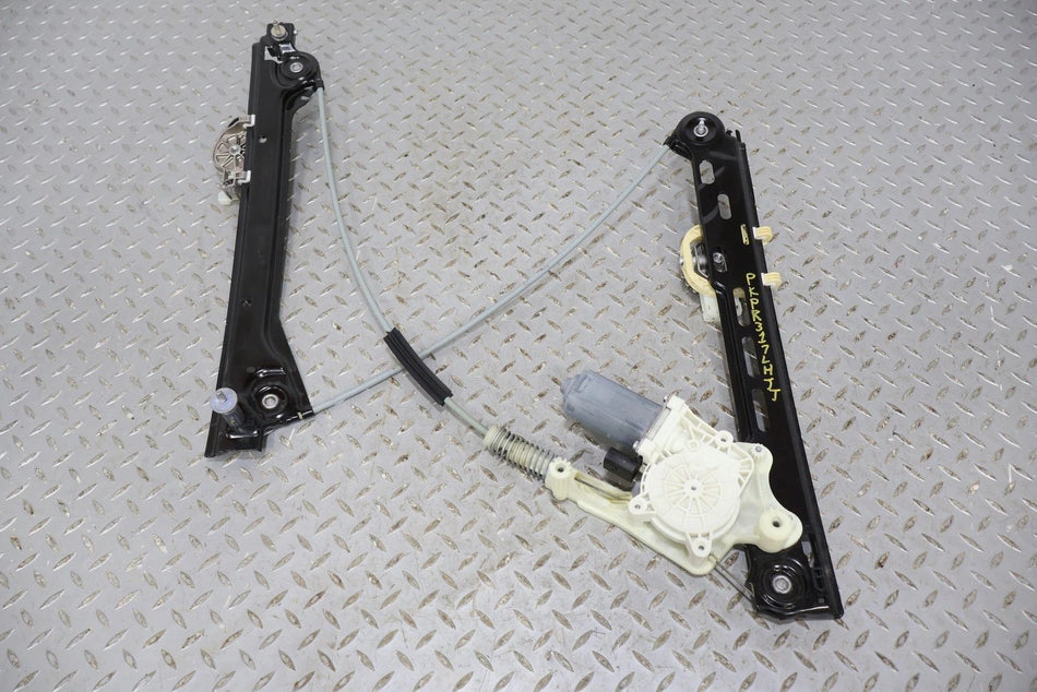 17-24 Porsche 718 Cayman Boxster Left Door Window Regulator