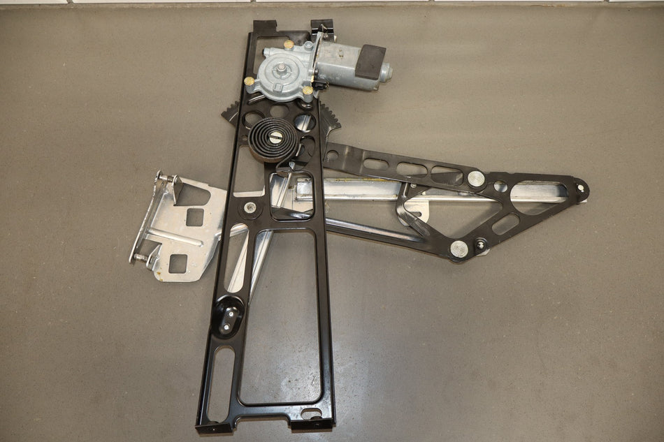 1986-1996 Chevrolet Corvette C4 - Right Front Door Elec Regulator PN: 22063224