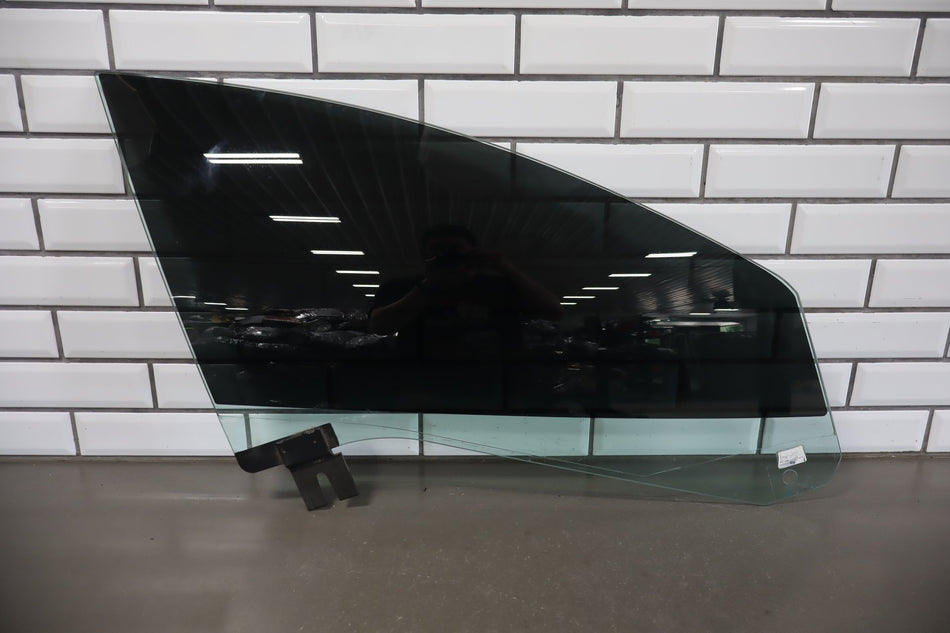 2022-2026 Tesla Model S Long Range All Wheel Drive Right Front Door Window