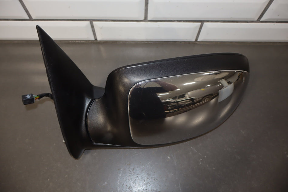 99-02 Chevy Silverado GMC Sierra Left LH Power Chrome Door Mirror GMT800