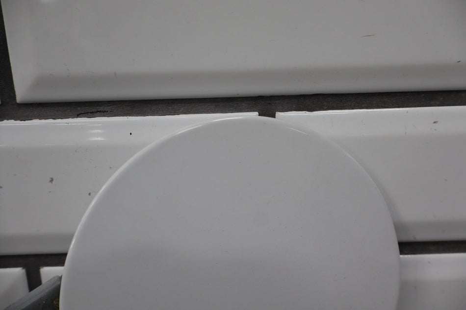 1999 Cadillac Escalade GMT400- Fuel Filler Door