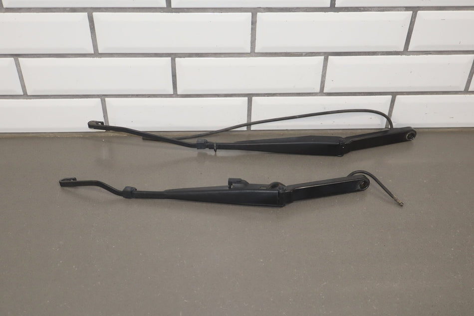 2003-2006 Chevrolet SSR Wiper Arm Pair