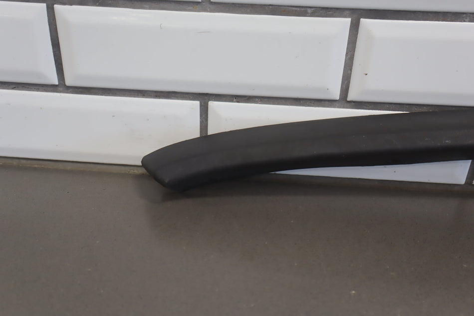2003-2009 Hummer H2- Right Front Hood Flare Moulding 15200467