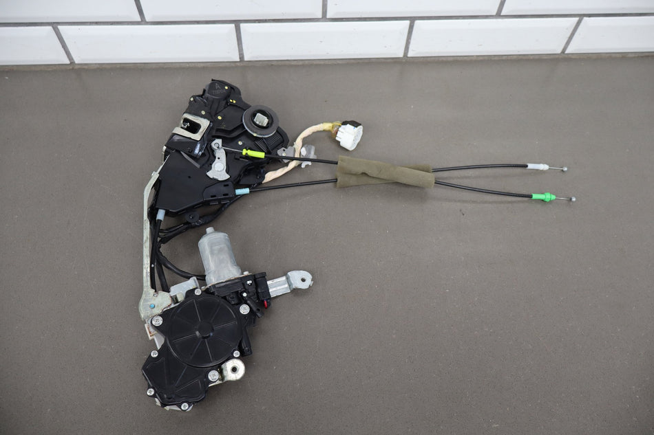07-09 Lexus LS460 (XF40) Front L Door Latch w/ Soft Close 69040-50250 OEM