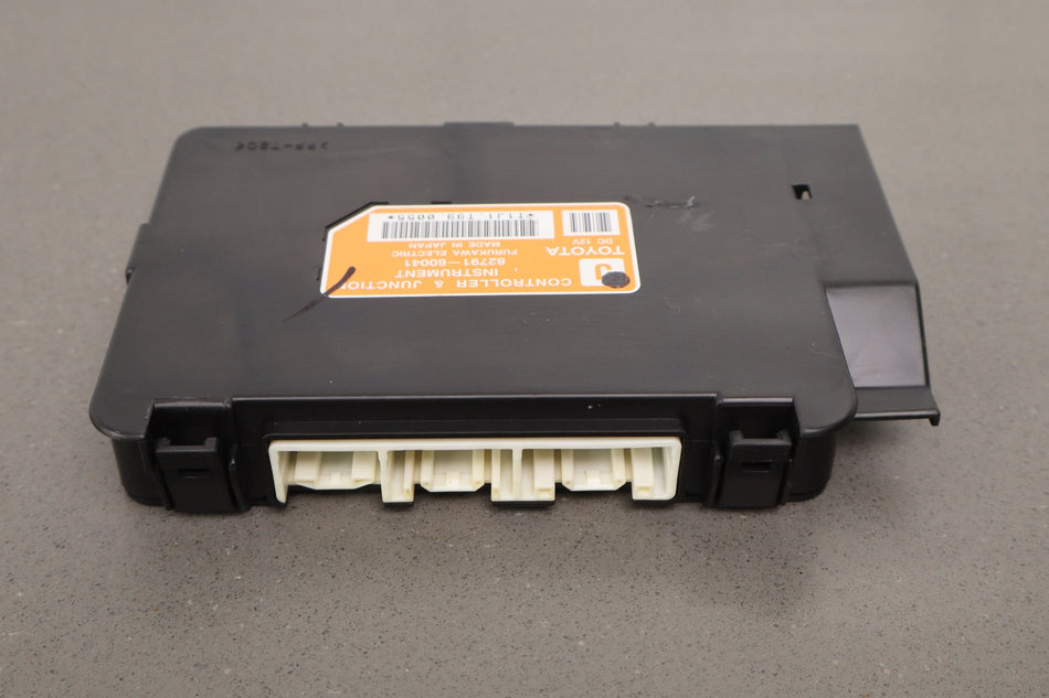 2000 Toyota Land Cruiser Chassis Control Module OEM