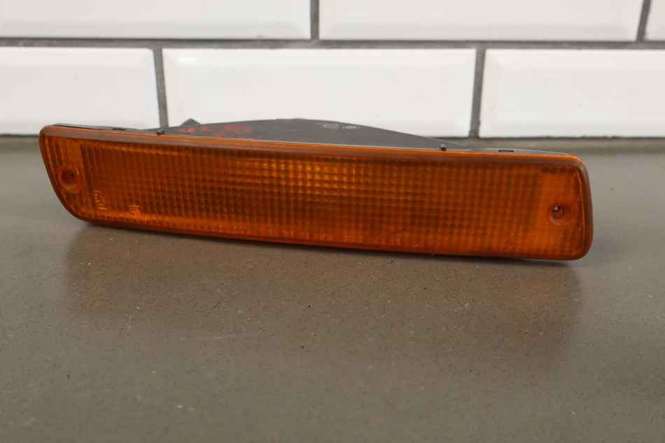 1991-1997 Toyota Land Cruiser Right Front Lamp 8151060361 OEM