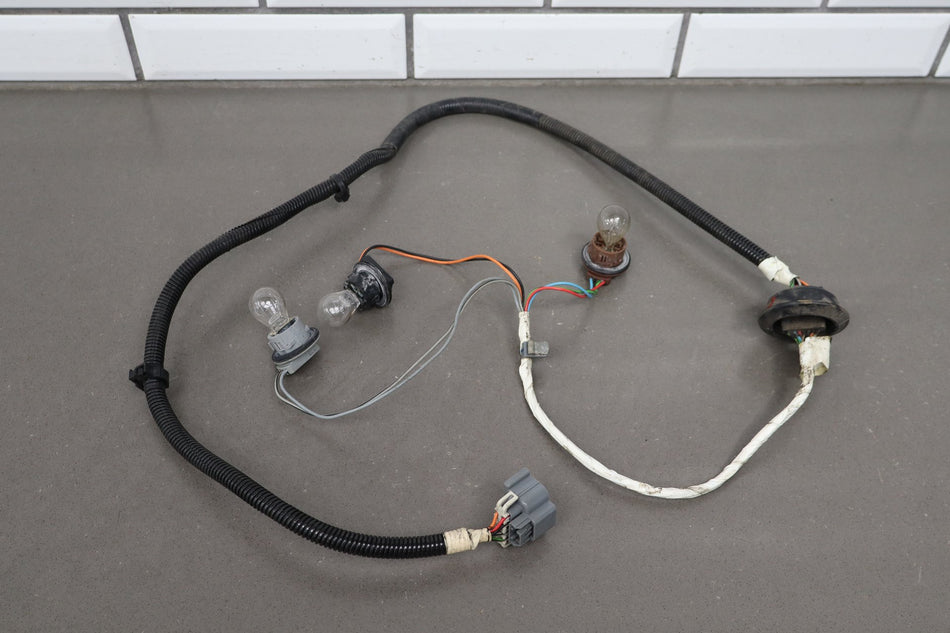 2003-2007 Hummer H2 - RH Passenger Taillight Wiring Harness 12335953