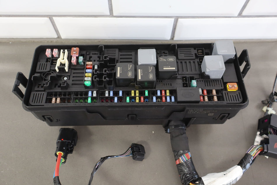 2016 Land Rover Range Rover Sport 3.0L Cabin Fuse Box