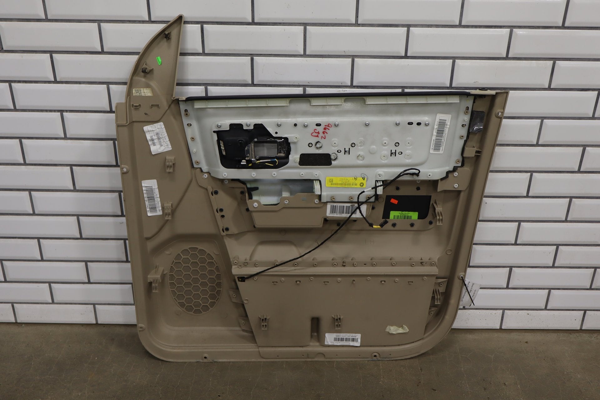 ramさま確認ページ♡ 2018 Ram 1500 door trim panel set OEM – J & J Auto Wrecking