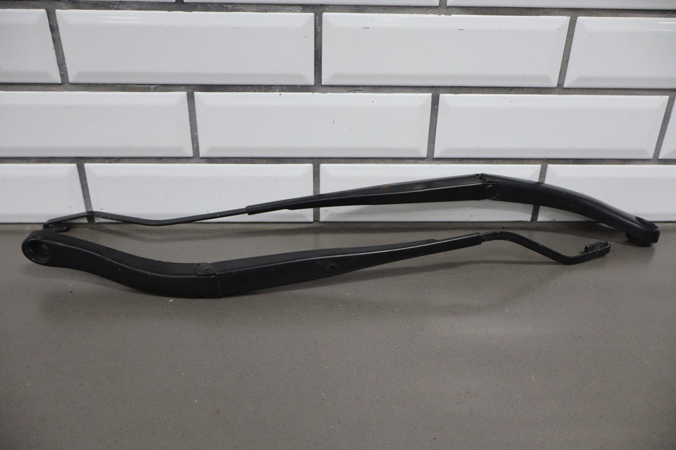2006 Pontiac GTO Wiper Arm Pair