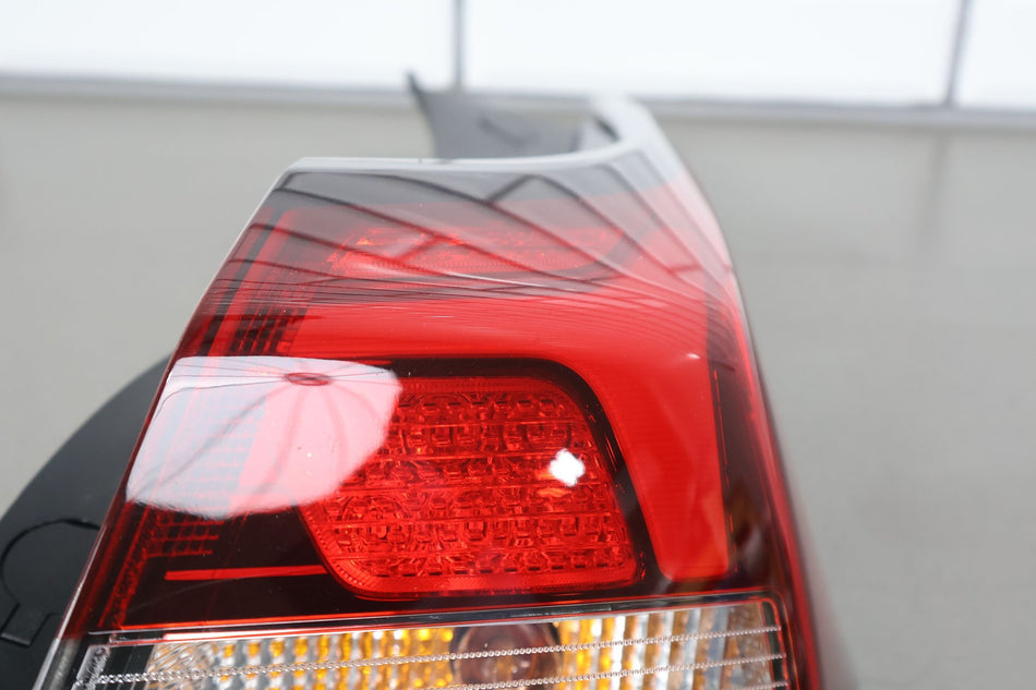 2020 Hyundai Veloster- Right Tail Light