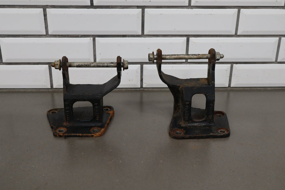 1998-2002 Chevrolet Camaro Pontiac Firebird 5.7L LS1 Pair - Engine Mount Bracket
