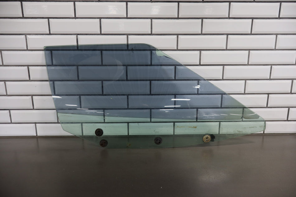 1991-1996 Chevrolet Corvette Right Front Door Window 10267190