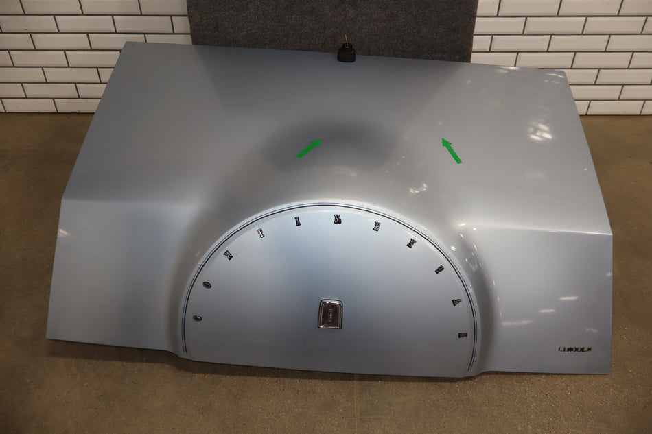 1987 Lincoln Continental- Decklid/Tailgate