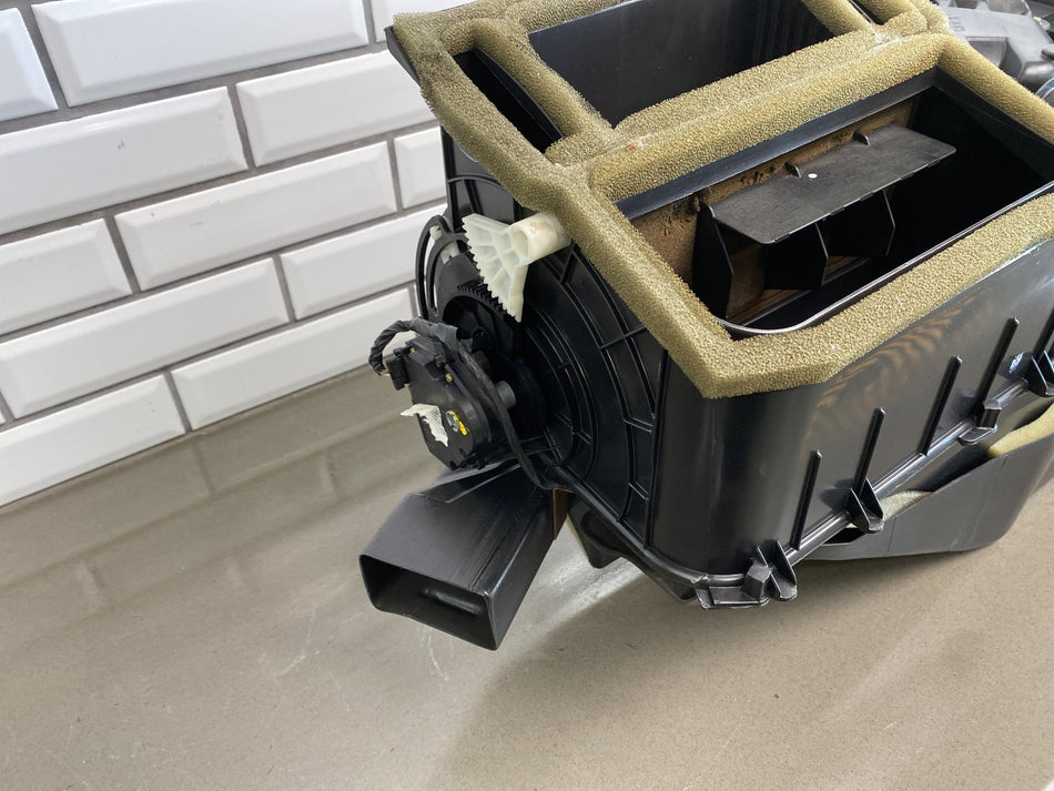 99-02 Chevy GMC GMT800 OEM Heater Housing with Evaporator/ Heater Core/ Doors