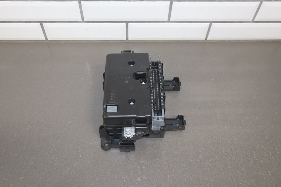 2003-2006 Chevrolet SSR Interior Cabin Fuse Box