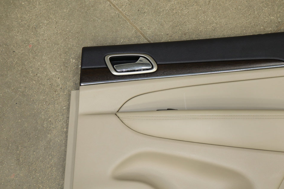14-16 Jeep Grand Cherokee Limited RR Door Panel (Frost Beige)